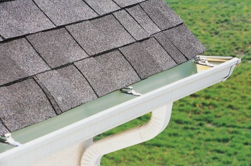 5 Signs Your Gutters Weren’t Installed Correctly