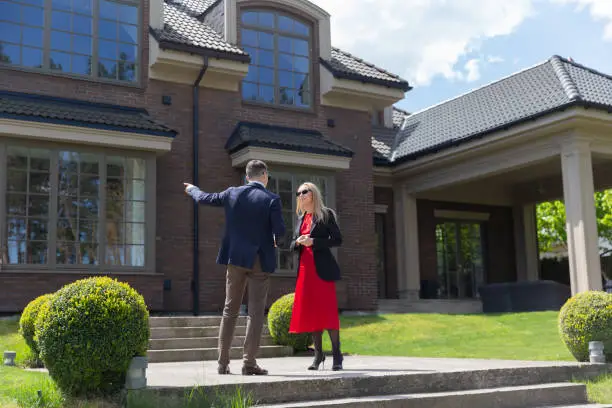 residential roofing -realtor selling new roof