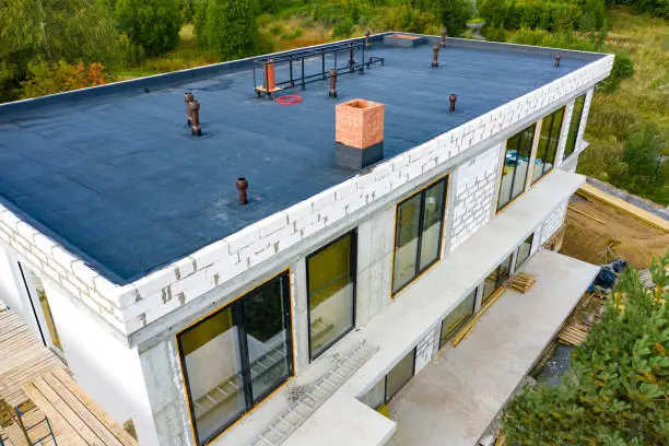 What Is the Best Material for a Flat Roof? Pros, Cons, and Expert Recommendations